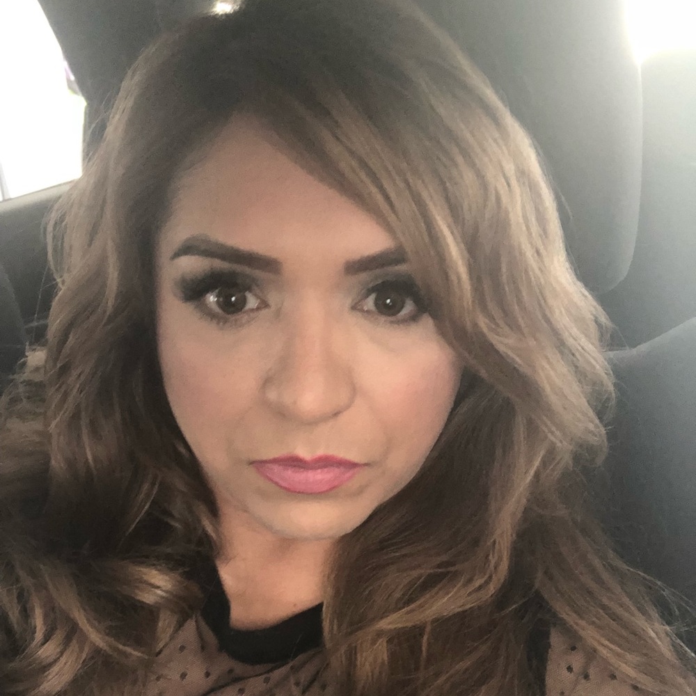 Meet your Posher, Leigh